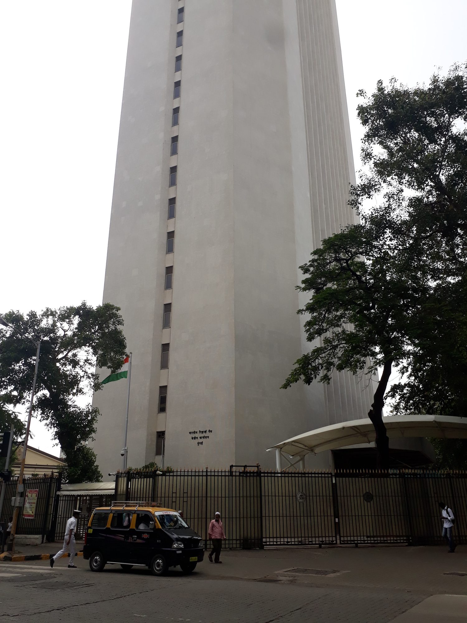 Reserve Bank of India tower and building on Mumbai’s Fort district skyline