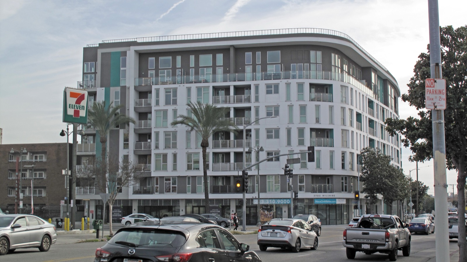 Apartment building on Wilshire Boulevard in Koreatown, Los Angeles